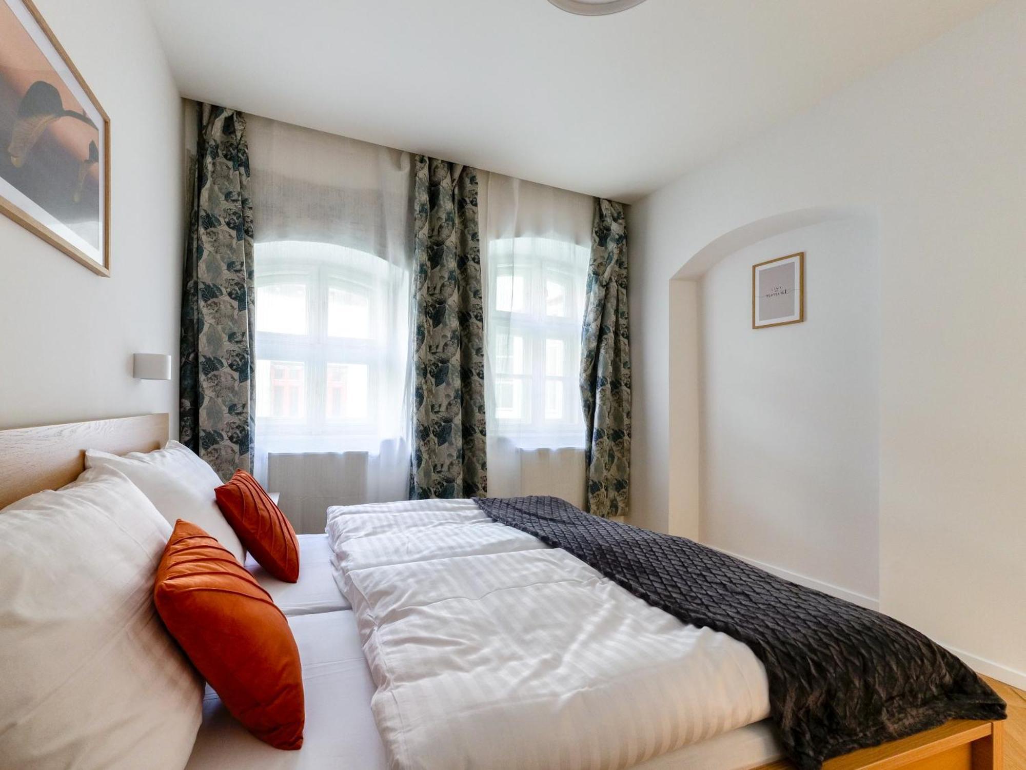 Hviezdoslavova Apartments, Trnava Centre, Parking Available Extérieur photo