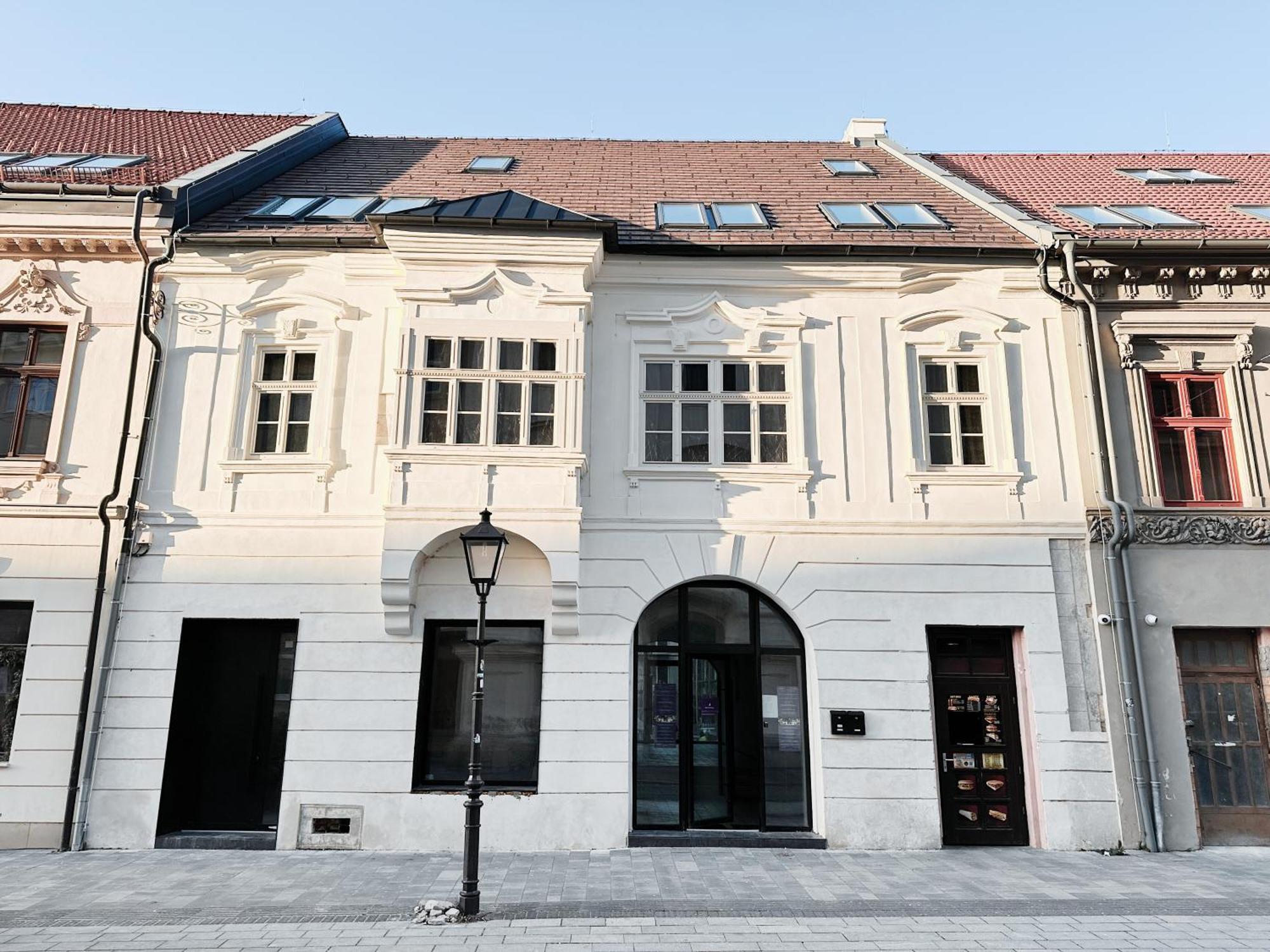 Hviezdoslavova Apartments, Trnava Centre, Parking Available Extérieur photo