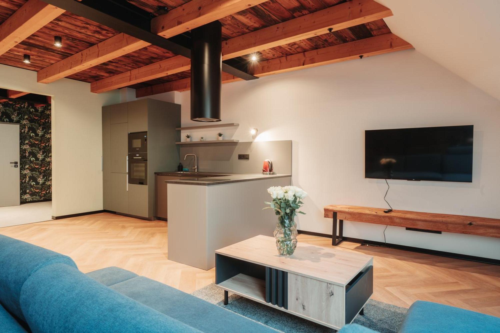Hviezdoslavova Apartments, Trnava Centre, Parking Available Extérieur photo