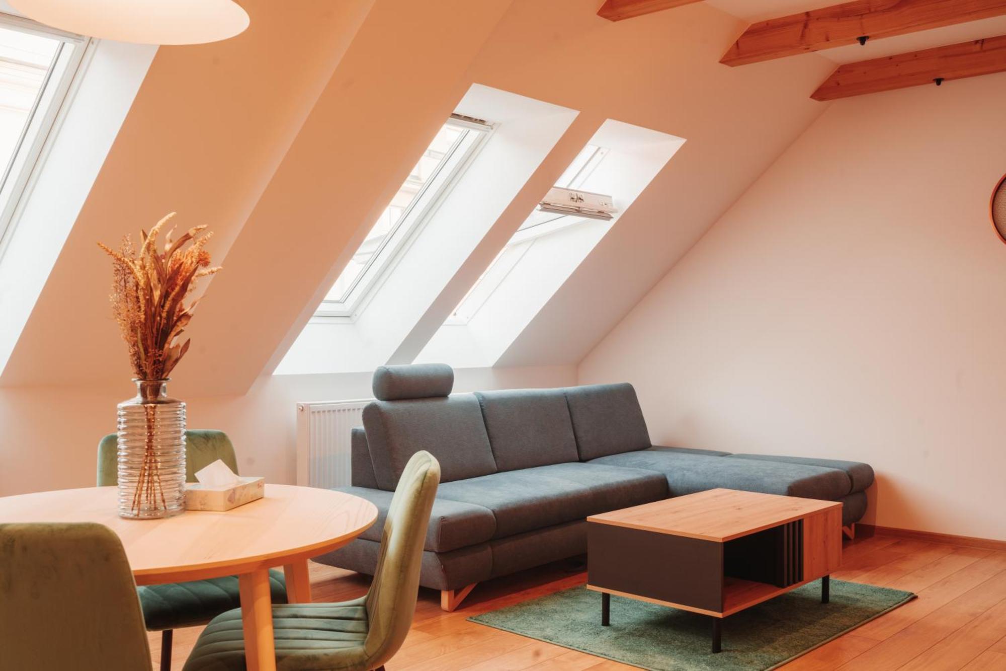 Hviezdoslavova Apartments, Trnava Centre, Parking Available Extérieur photo