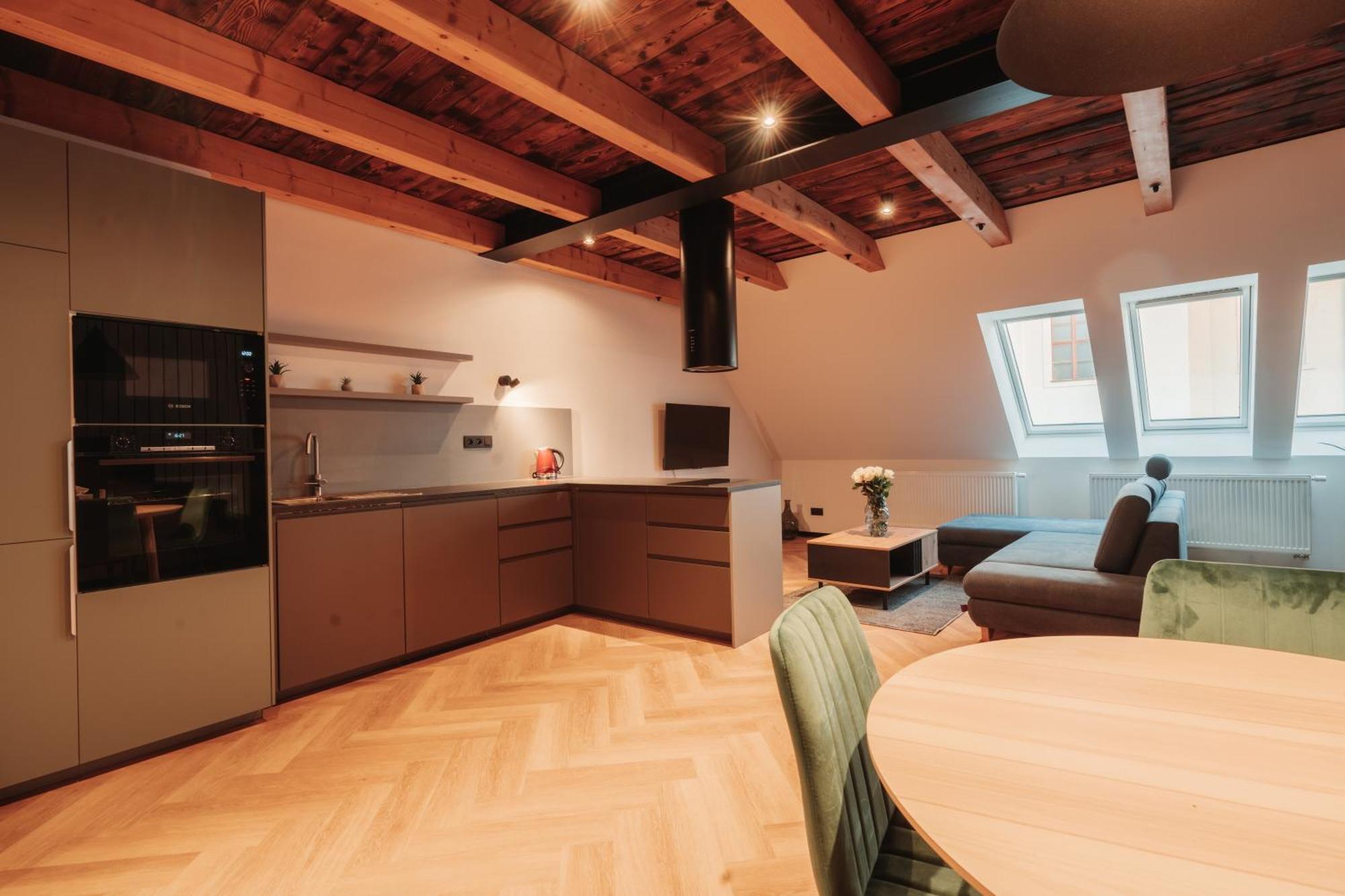 Hviezdoslavova Apartments, Trnava Centre, Parking Available Extérieur photo