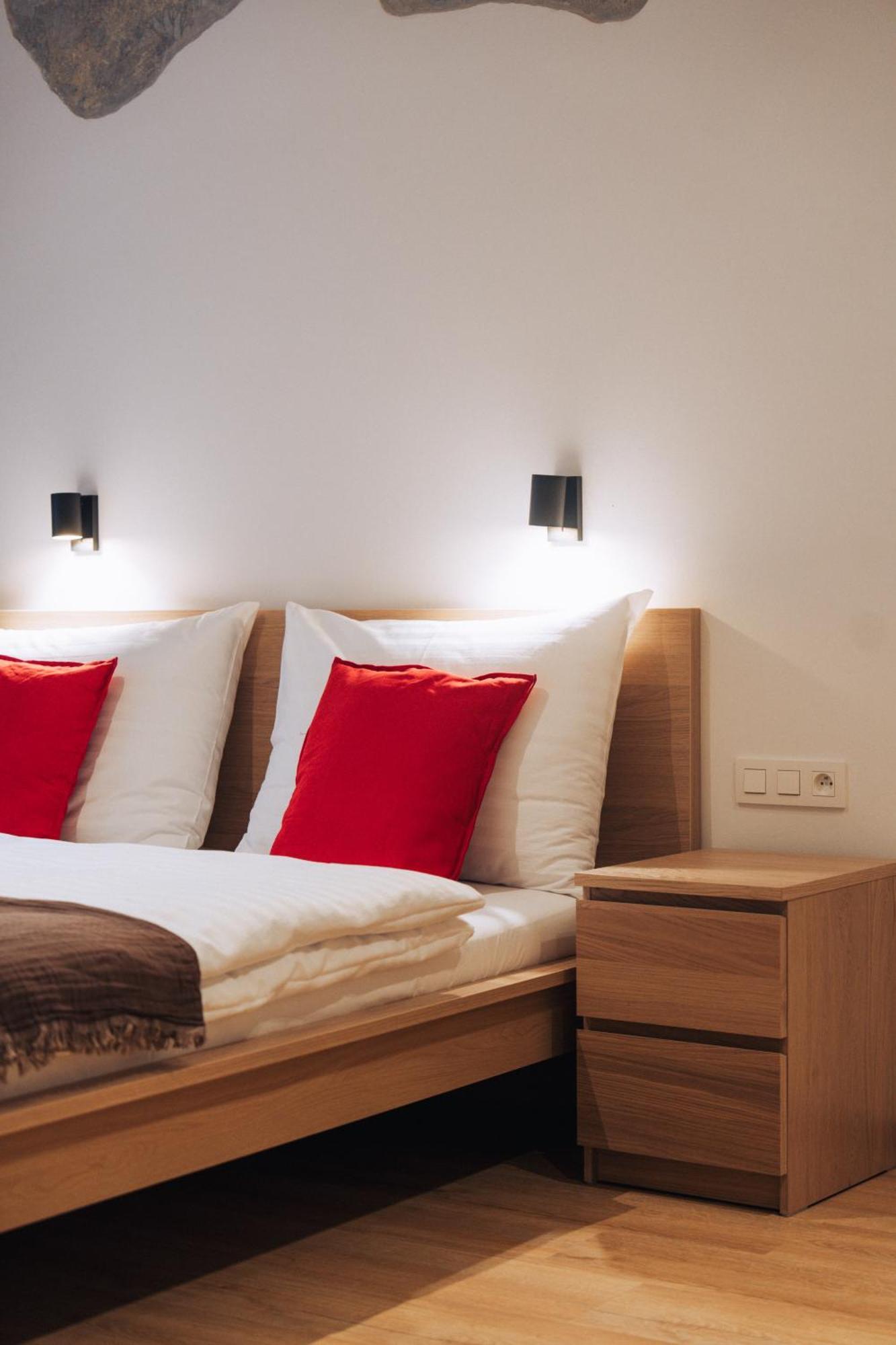 Hviezdoslavova Apartments, Trnava Centre, Parking Available Extérieur photo