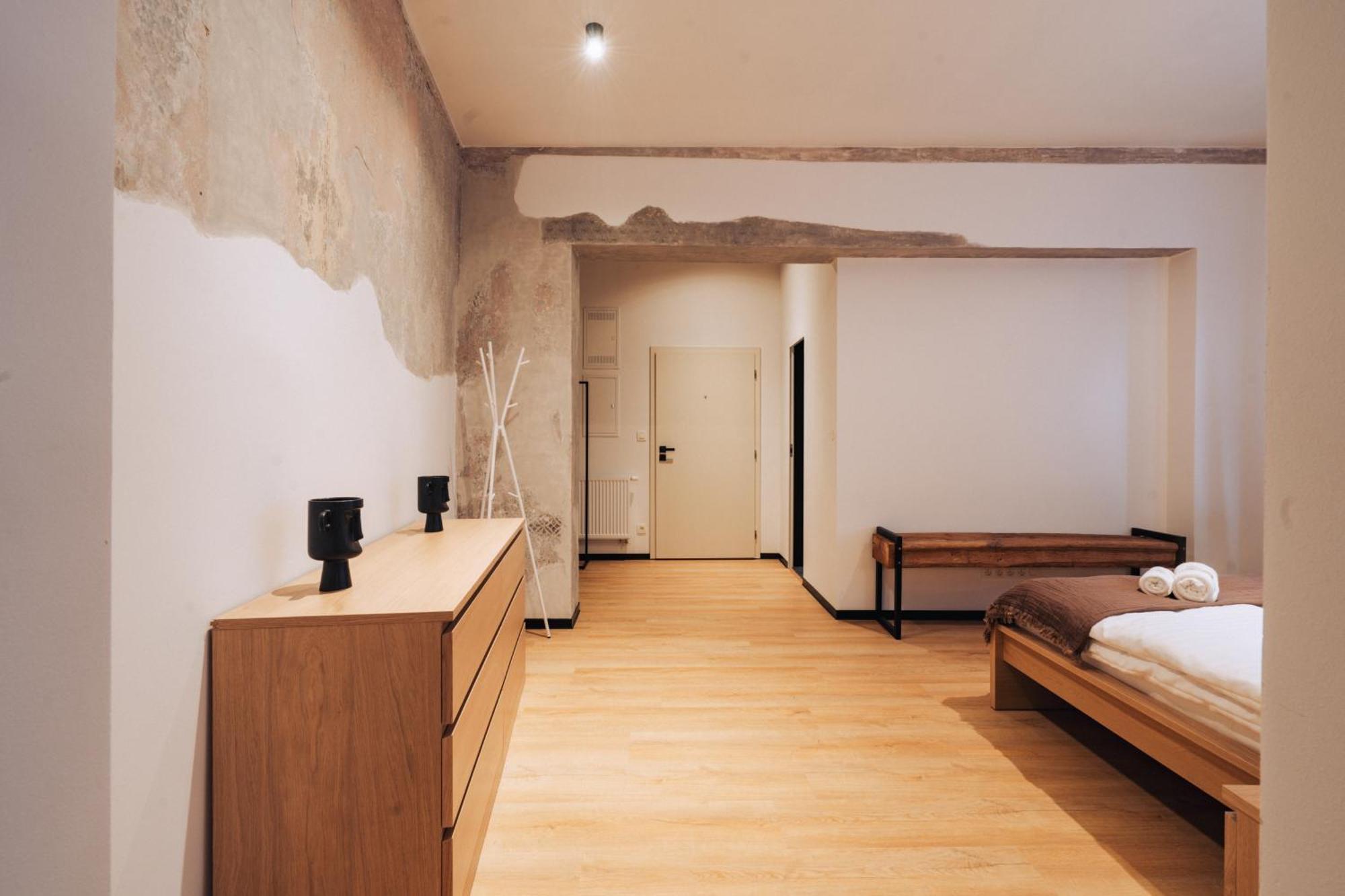 Hviezdoslavova Apartments, Trnava Centre, Parking Available Extérieur photo