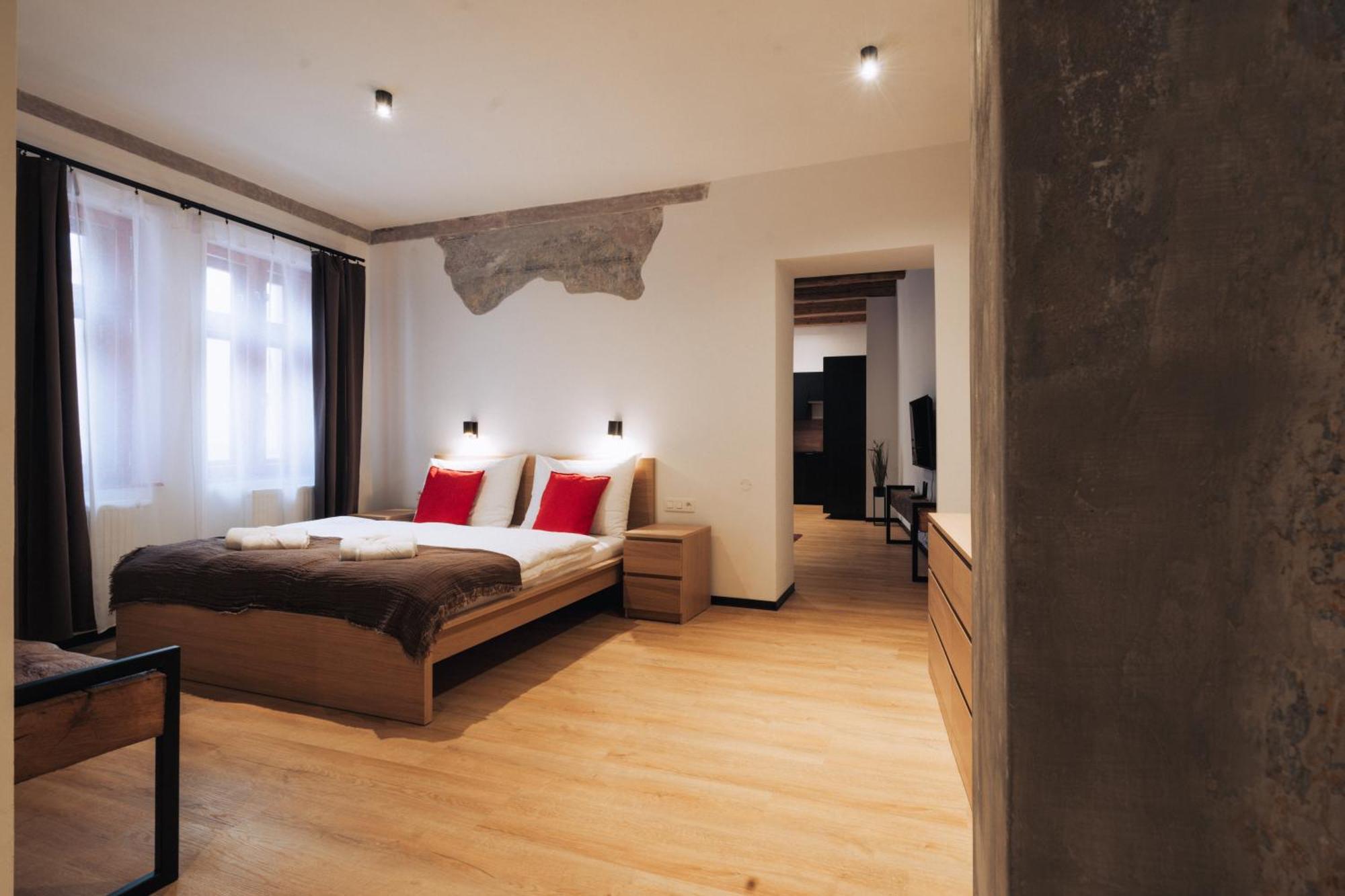 Hviezdoslavova Apartments, Trnava Centre, Parking Available Extérieur photo