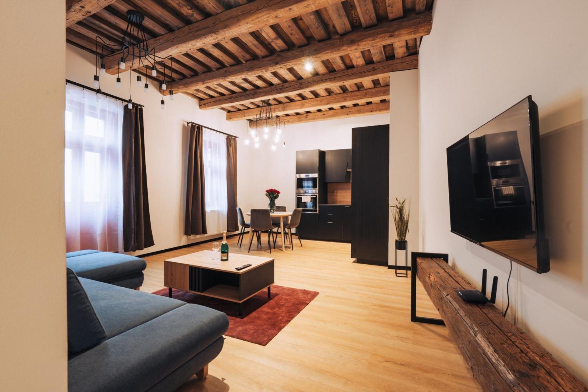 Hviezdoslavova Apartments, Trnava Centre, Parking Available Extérieur photo